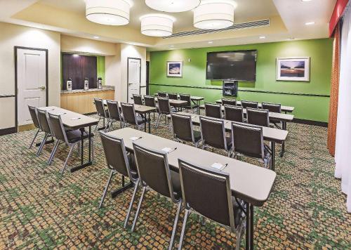 La Quinta by Wyndham Pecos – Photos 3
