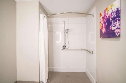 Koupelna v ubytování La Quinta by Wyndham Chattanooga North - Hixson