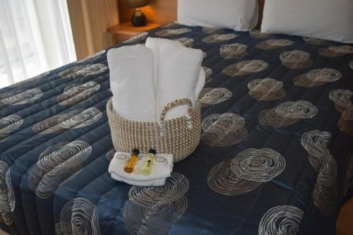 Ένα ή περισσότερα κρεβάτια σε δωμάτιο στο Metung Waters Motel and Apartments
