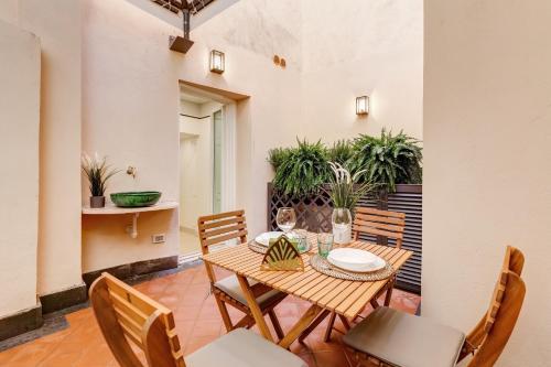 Trevi Chic House