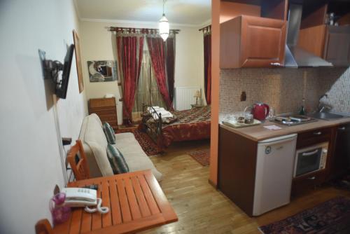 Cucina o angolo cottura di Santa Marina Guesthouse