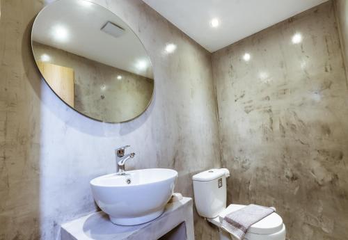 Ένα μπάνιο στο Gregory Comfort Hotel
