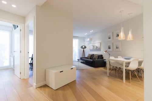 The Rentals Collection | Viena