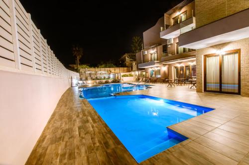 Πισίνα στο ή κοντά στο Gregory Comfort Hotel