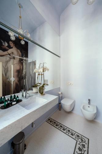 Et badeværelse på Palazzo dei Grifoni - Luxury Suites -