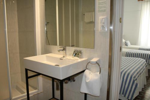 A bathroom at Hostal La Florida