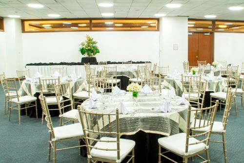 Εστιατόριο ή άλλο μέρος για φαγητό στο AIM Conference Center