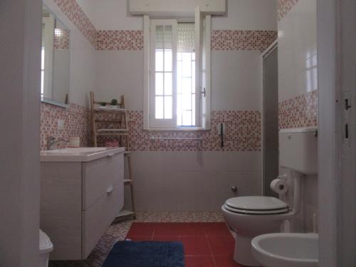 A bathroom at Villa Oltremare By Cala Salento