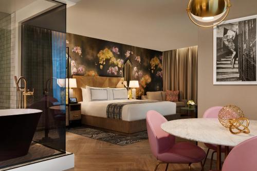 EXchange Hotel Vancouver Image