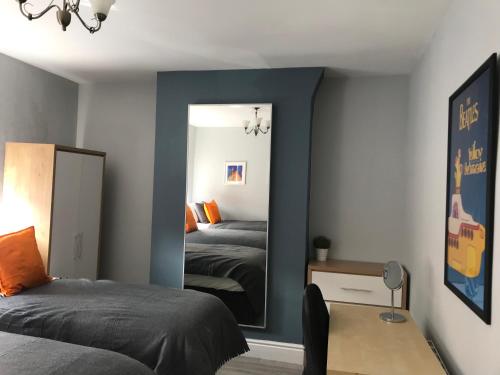 Liverpool townhouse Image