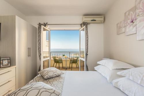 Apartments Lana