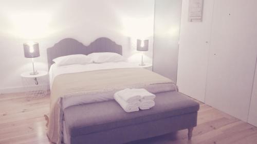 Postel nebo postele na pokoji v ubytování Évora Art&Accommodation