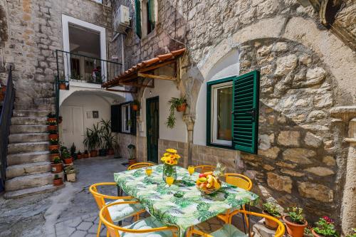 Town Square Cippico Apartment