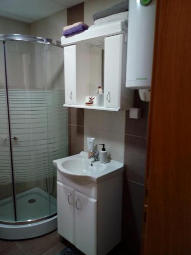 Bathroom sa Агни