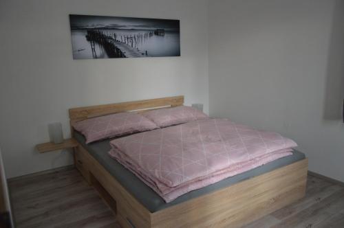 Postel nebo postele na pokoji v ubytování Apartmanovy byt Trebon