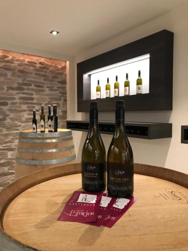Nápoje v ubytování Gästehaus und Weingut Bernd Frieden