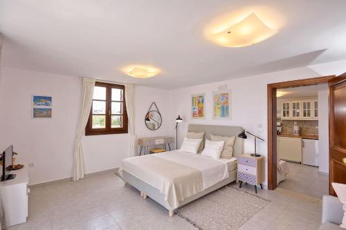 Gallery image of CENTER Penthouse - MEDIEVAL Town 10'- BEACH 2' in Rhodes Town