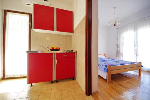 Gallery image of Apartments Beach in Vrsi