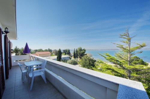 Gallery image of Apartments Beach in Vrsi