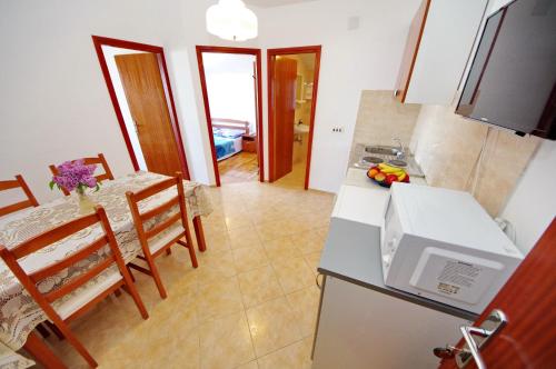 Gallery image of Apartments Beach in Vrsi