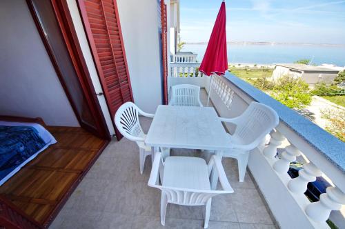 Gallery image of Apartments Beach in Vrsi