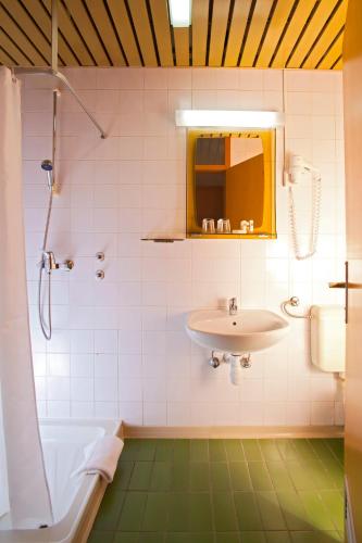 Un baño de Terme Topolsica - Hotel Vesna