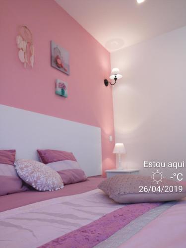 Ένα ή περισσότερα κρεβάτια σε δωμάτιο στο Sensations Guesthouse