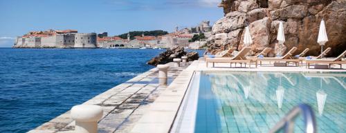 The swimming pool at or close to Grand Villa Argentina