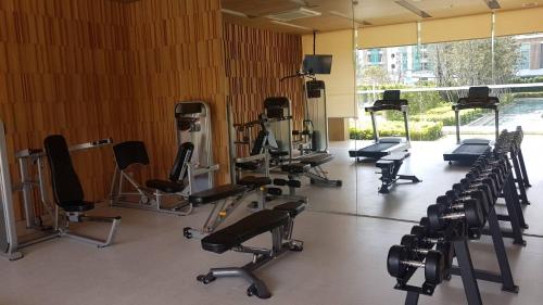 Posilňovňa alebo fitness centrum v ubytovaní Veranda residence pattaya By Kzy