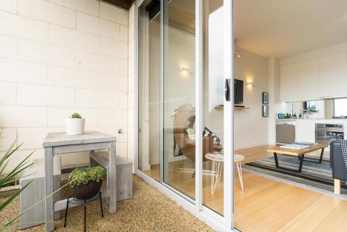 Μια τηλεόραση ή/και κέντρο ψυχαγωγίας στο Aquabelle Apartments