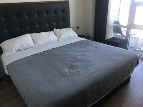 Luxurious Highrise 2b 2b Apartment Heart Of Downtown LA photo 12