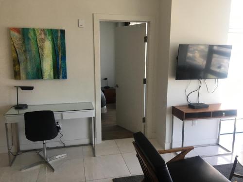 Luxurious Highrise 2b 2b Apartment Heart Of Downtown LA photo 11
