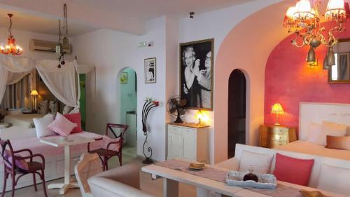 Χώρος καθιστικού στο Bloom Villa By the sea