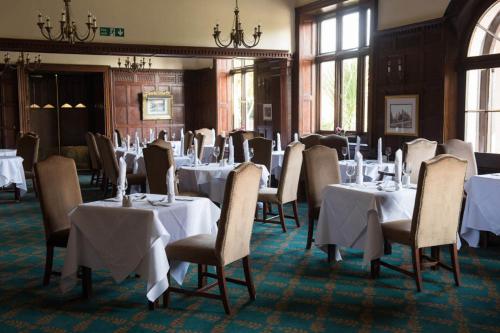 Restaurace v ubytování Albrighton Hall Hotel and Spa, a member of Radisson Individuals