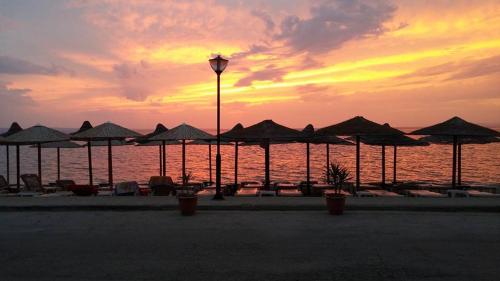 Gallery image of SUNSET HOTEL in Neos Marmaras