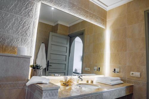 Ein Badezimmer in der Unterkunft Riad Zidania
