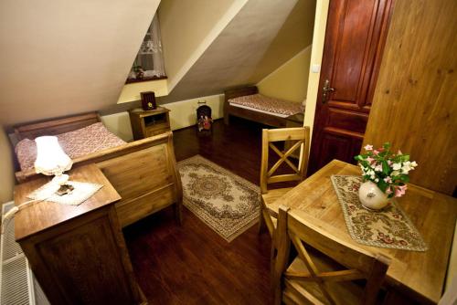 an overhead view of a room with a roomasteryasteryasteryasteryasteryasteryastery at Dwór na Wichrowym Wzgórzu in Przybysławice