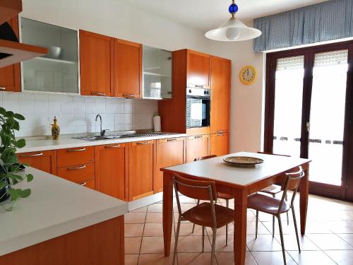 Кухня или мини-кухня в Il Gelsomino Assisi
