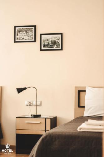 Cama o camas de una habitación en Hotel Relax