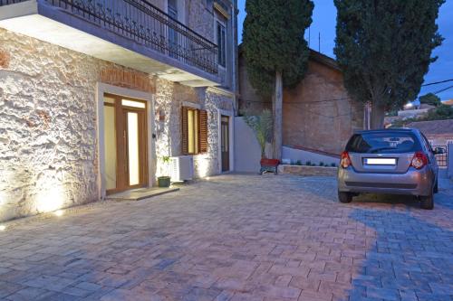 Φωτογραφία από το άλμπουμ του XY Suites - Design Apartments στο Σίμπενικ