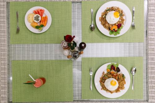 Mad på hotellet eller i nærheden