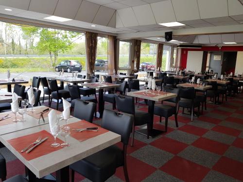 Restaurace v ubytování Astrotel Romorantin-Lanthenay Soirée étape