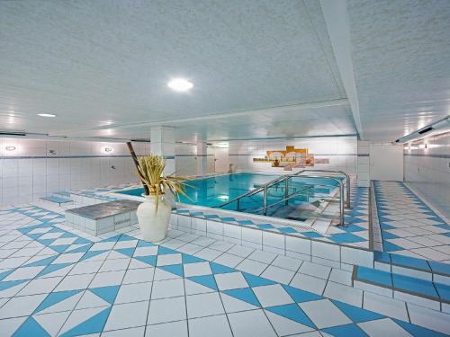 Bazén v ubytování Art Hotel Aachen nebo v jeho okolí