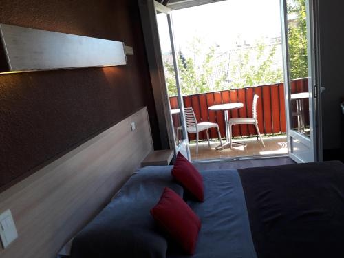 Gallery image of Hotel Le Terminus in Le Lavandou
