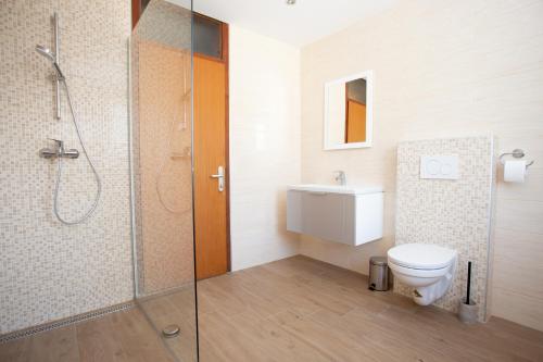 Koupelna v ubytování Hostel LakeBled