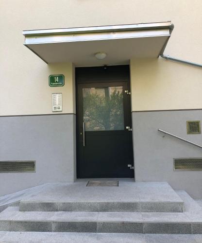 Facaden eller indgangen til Castle View Studio