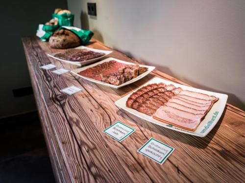 Jídlo v hotelu nebo okolí