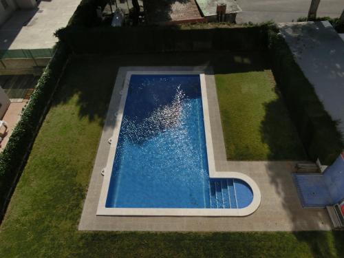 Bazén v ubytování Apartamento vistas mar y piscina nebo v jeho okolí