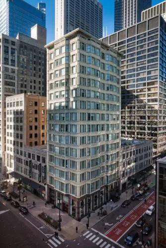 Staypineapple, An Iconic Hotel, The Loop in West Town