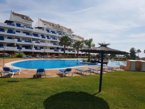 Duquesa Suites Golf and Gardens